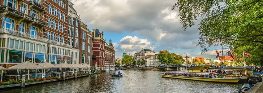 Guide de voyage à Amsterdam – Meilleures attractions et recommandations